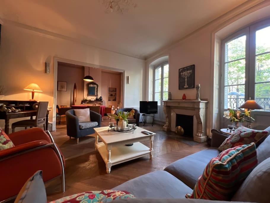 Coeur De Ville, Garage Prive Et Gratuit Avec Terrasse ! Каор Екстер'єр фото