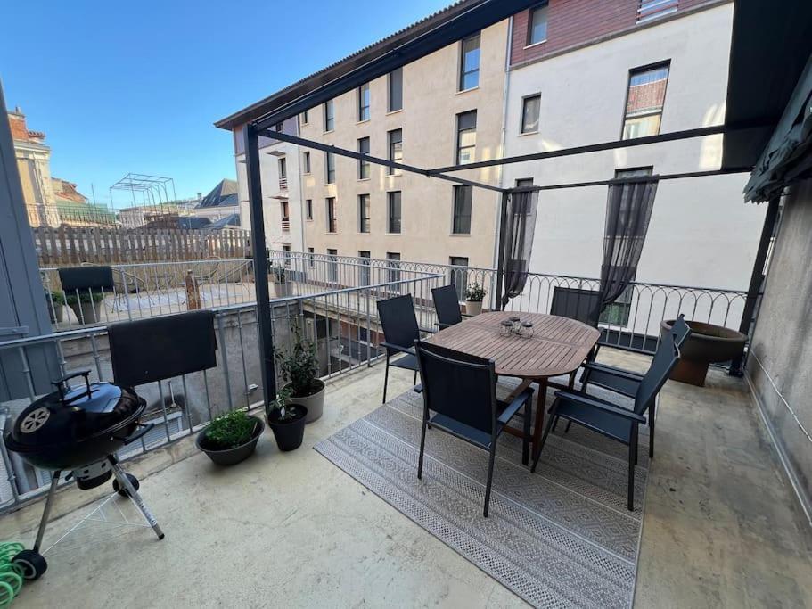 Coeur De Ville, Garage Prive Et Gratuit Avec Terrasse ! Каор Екстер'єр фото